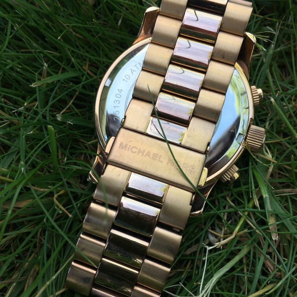 Michael Kors rose gold ladies watch - Picture 3 of 6